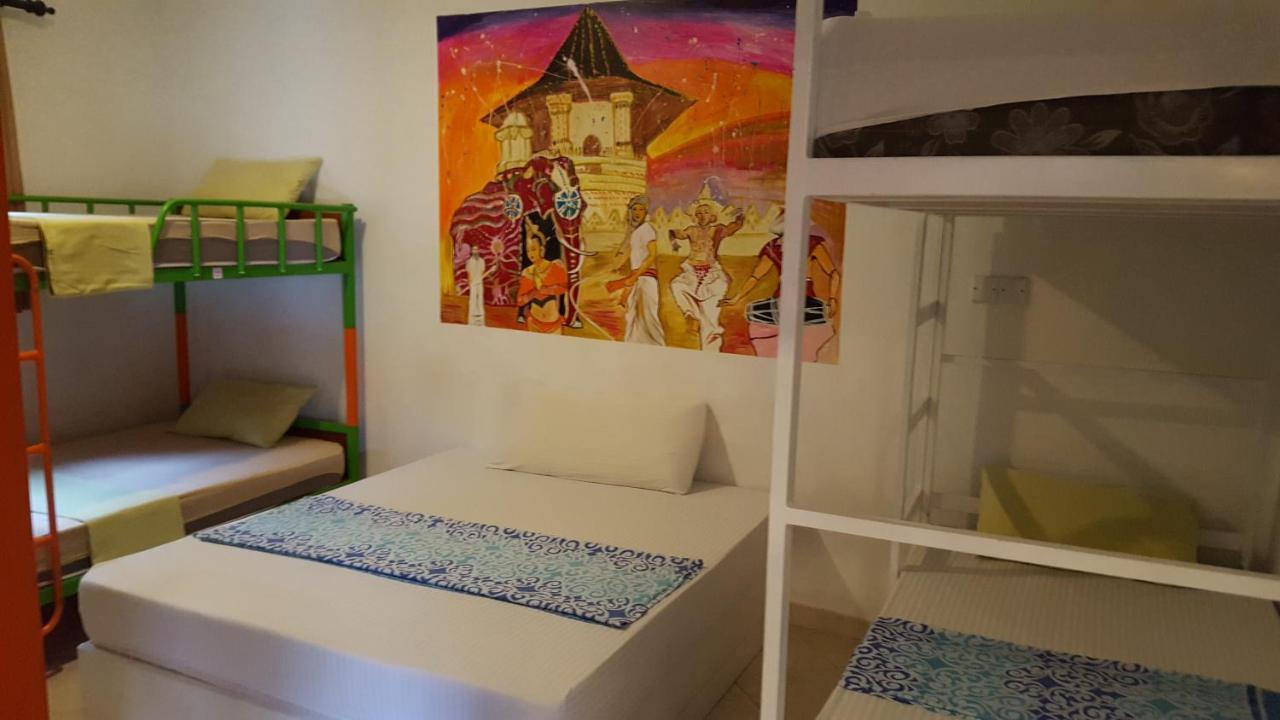 The Backpack Hub At Weligama Hostel Exterior foto