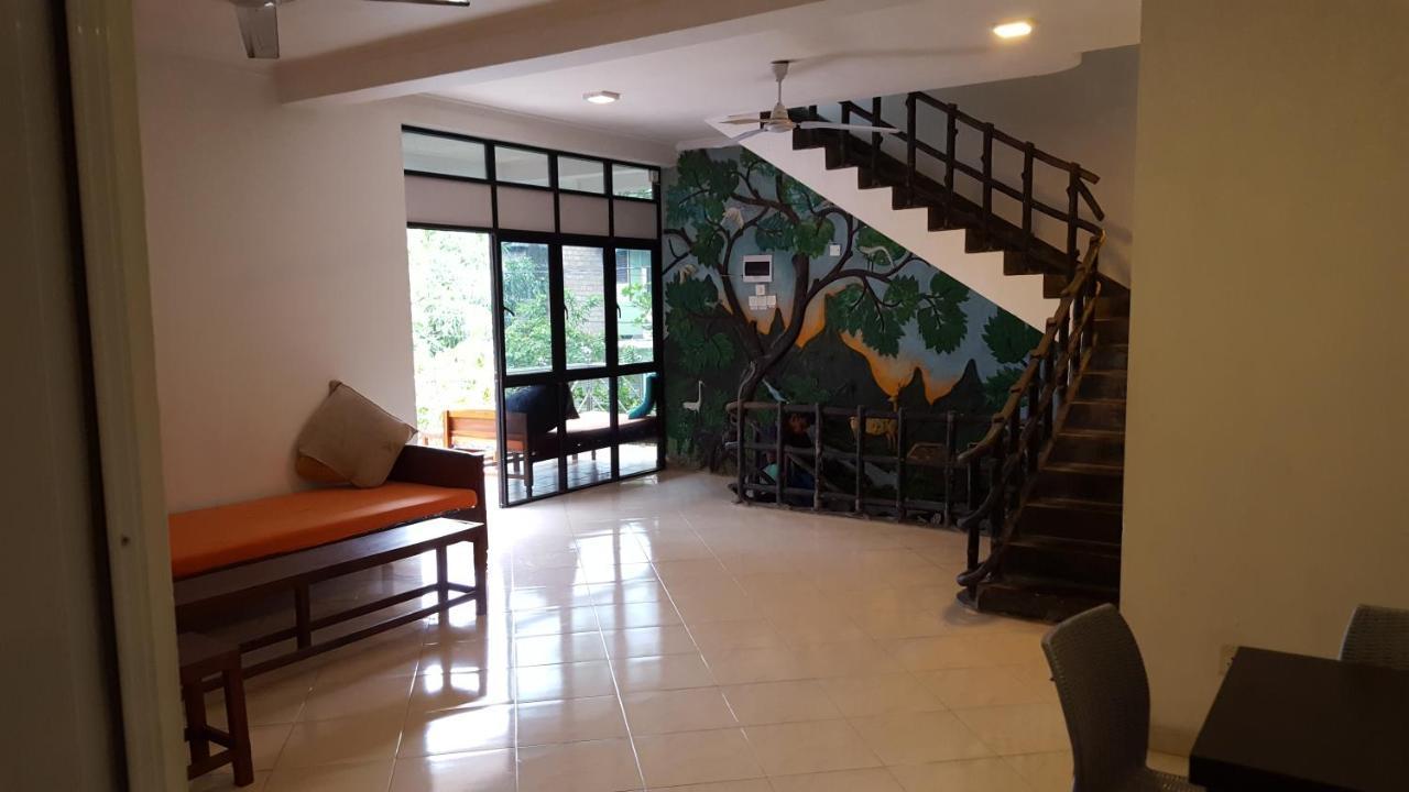 The Backpack Hub At Weligama Hostel Exterior foto