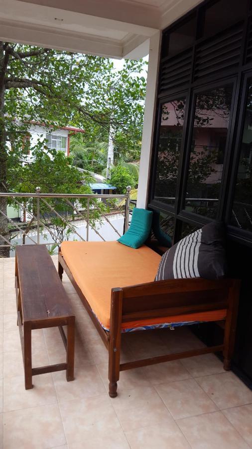 The Backpack Hub At Weligama Hostel Exterior foto