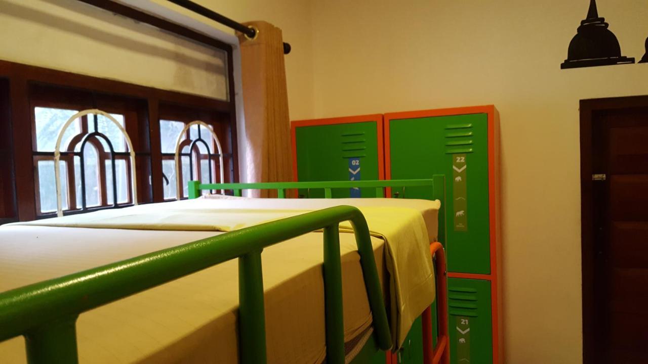 The Backpack Hub At Weligama Hostel Exterior foto